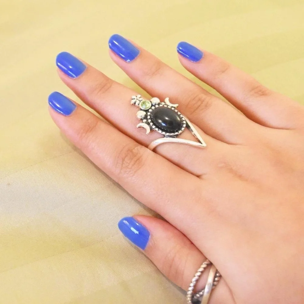Faux Onyx Gypsy Statement Ring - Picture 2 of 5